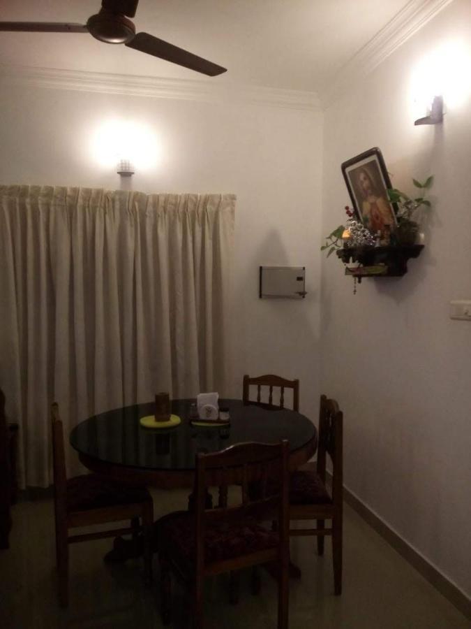 Nathans Holiday Home Kochi Extérieur photo