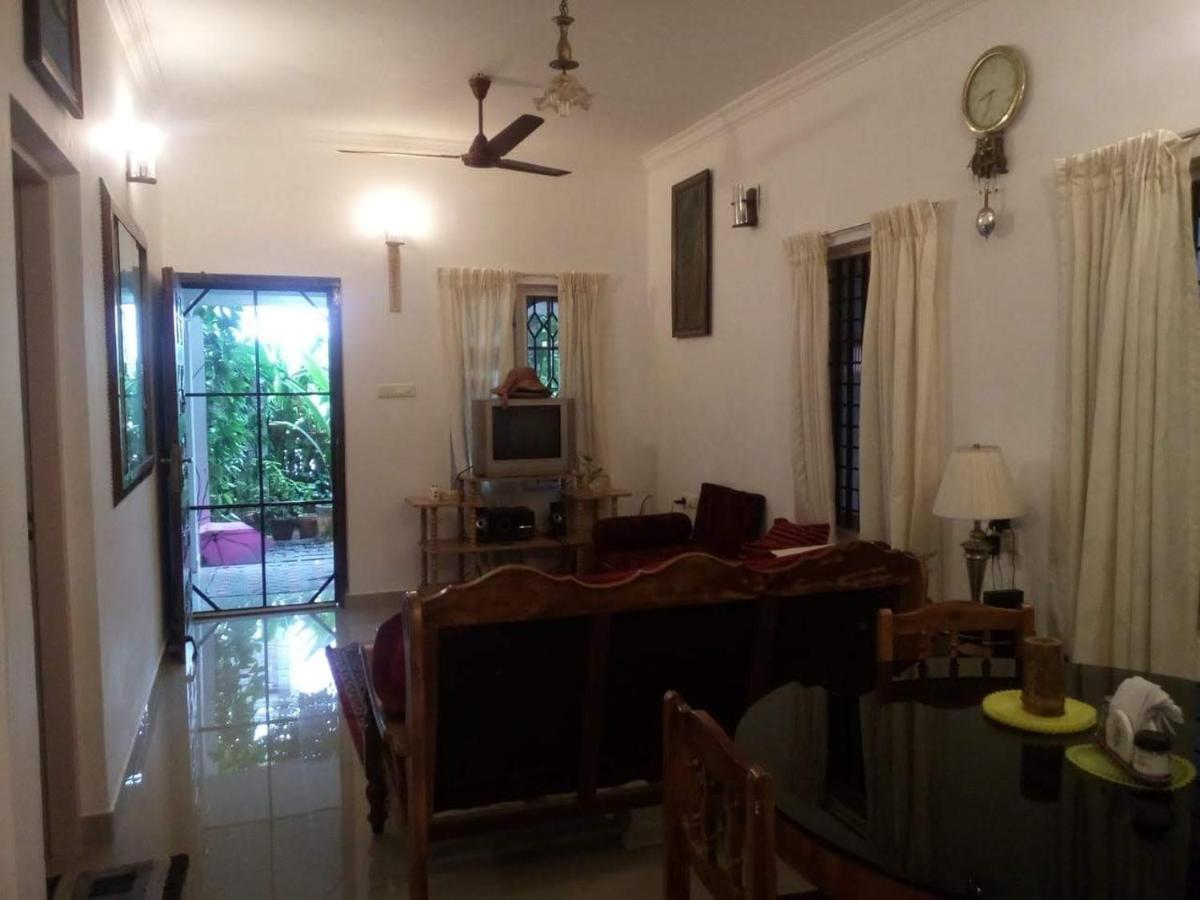 Nathans Holiday Home Kochi Extérieur photo